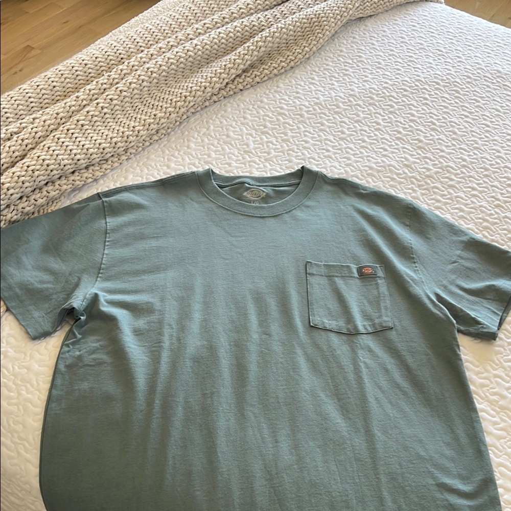 Dickies Green Short Sleeve Tee Classic Cotton - Picture 2 of 4